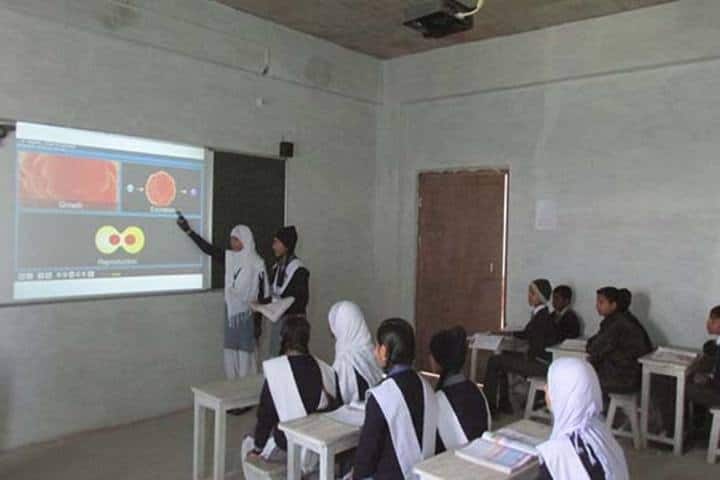 Aliyah Public School - Smart Classrooms