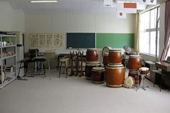 Alpha Public College-Music Room