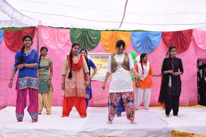 Alphine International School - Group Dance