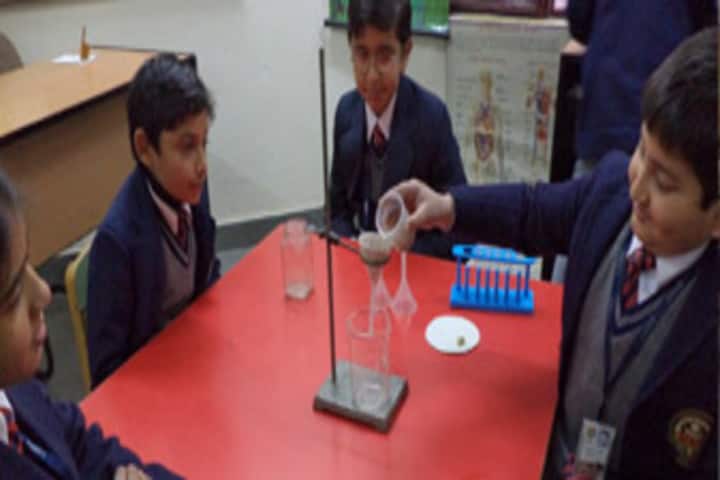 Amity International School - Lab