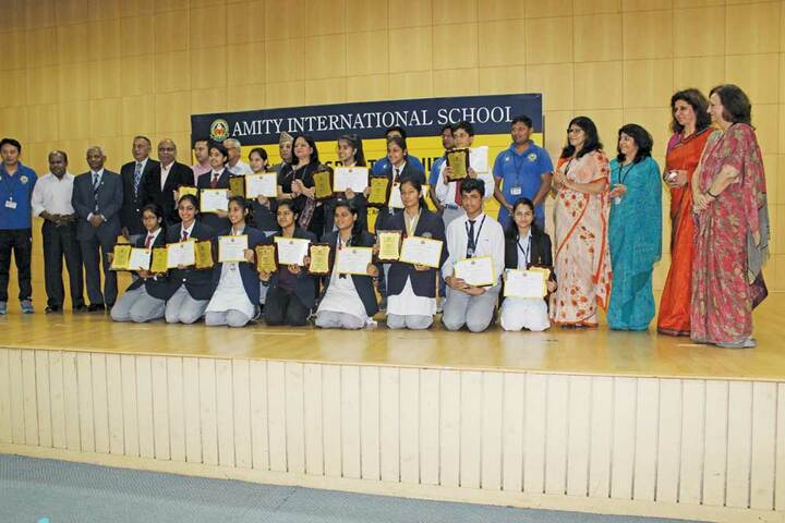 Amity International School-Certificate Distribution