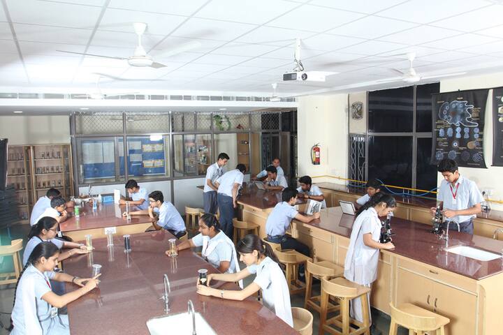 Amity International School-Labs