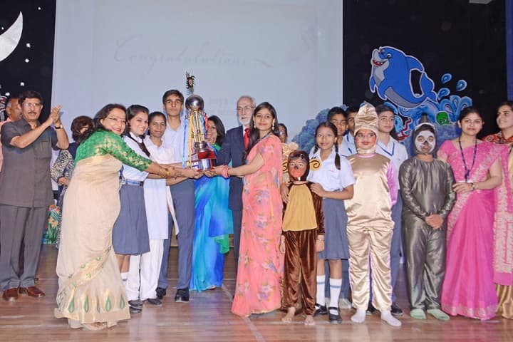 Amity International School - Award Receiving