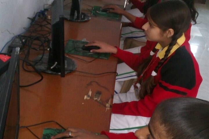 Anand Memorial Academy - Computer Lab