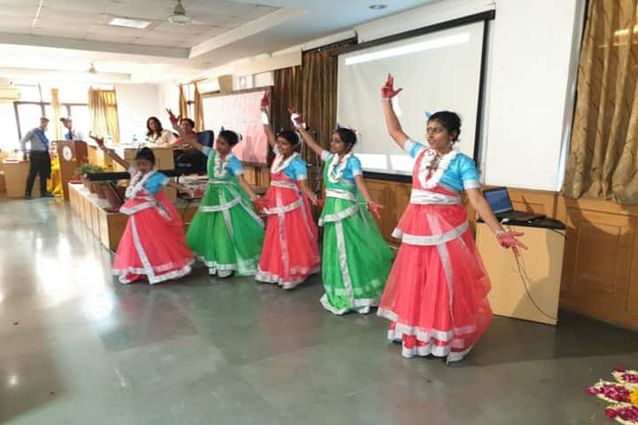 Apeejay International School- Bharanatyam