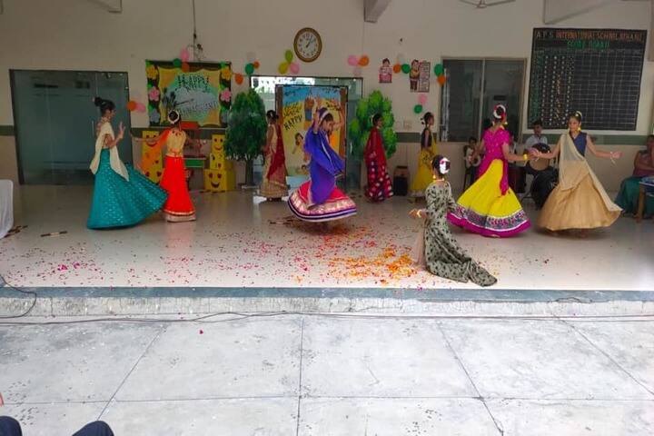Aps International School-Dance