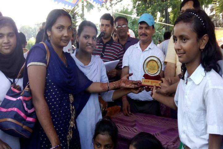 Sadar Alam Memorial Secondary School-Award Presentation