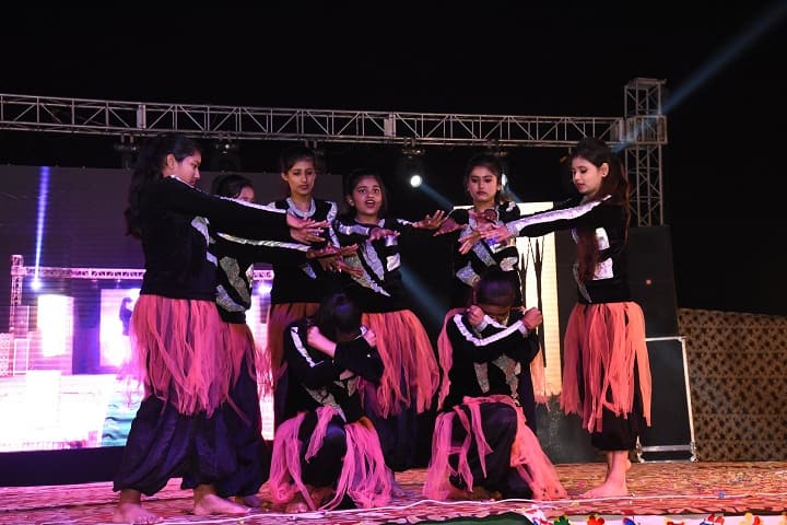 Aryan International School-Dance