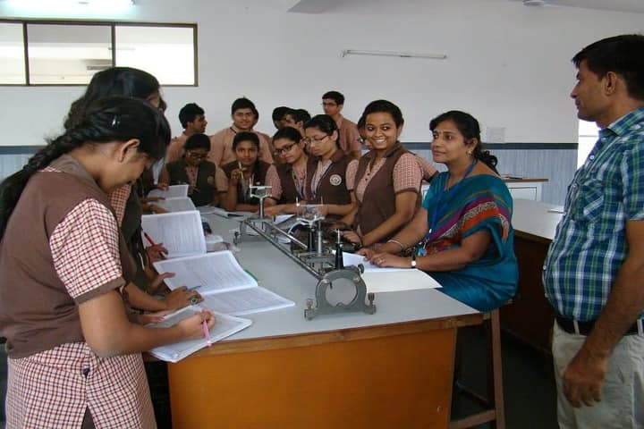 Assisi Convent School-Physics Lab