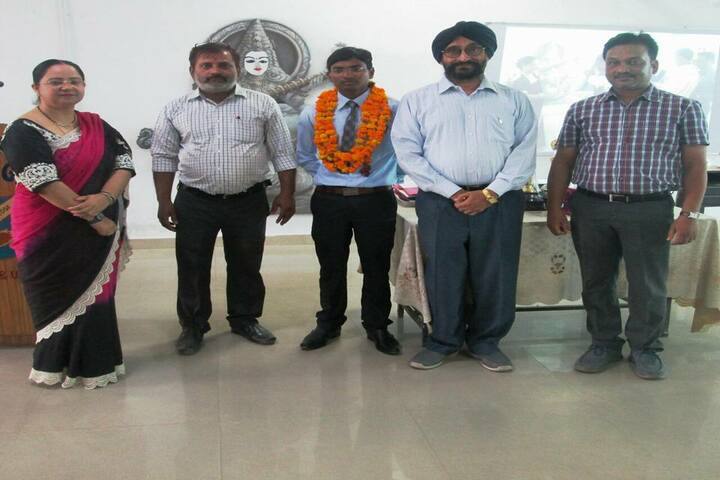Avadh Collegiate-Staff