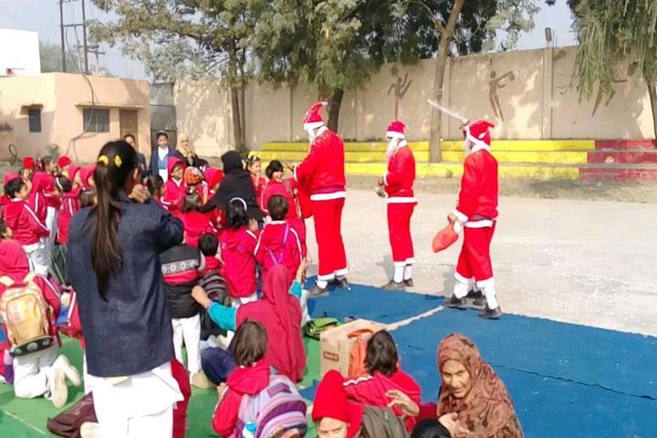 Ayesha Tarin Modern Public School-Christmas Celebrations