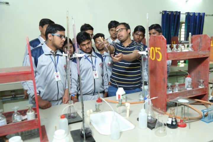 Bal Jagat Senior Secondary School-Chemistry Lab