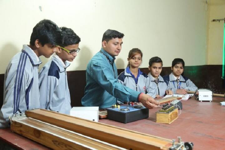 Bal Jagat Senior Secondary School-Lab