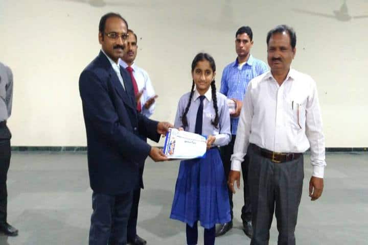 Bhagwant Public School-Certificate Distribution