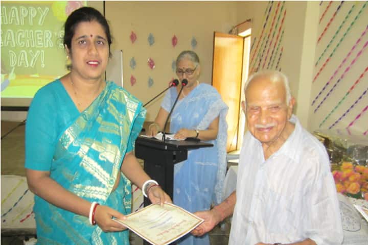 Bhartiya Vidya Bhavan Public School-Certificate Distribution