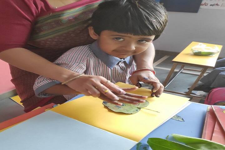 Blue Diamond Public School-Colour Slapsh