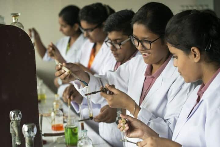 Bright Land School-Chemistry Lab