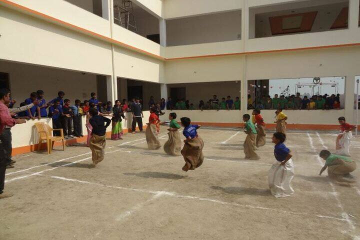 Brio World Academy-Game