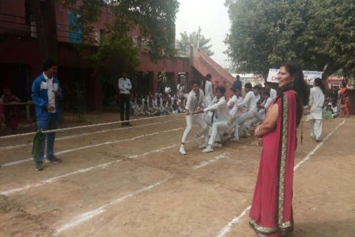 C L M Public School-Thug Of War