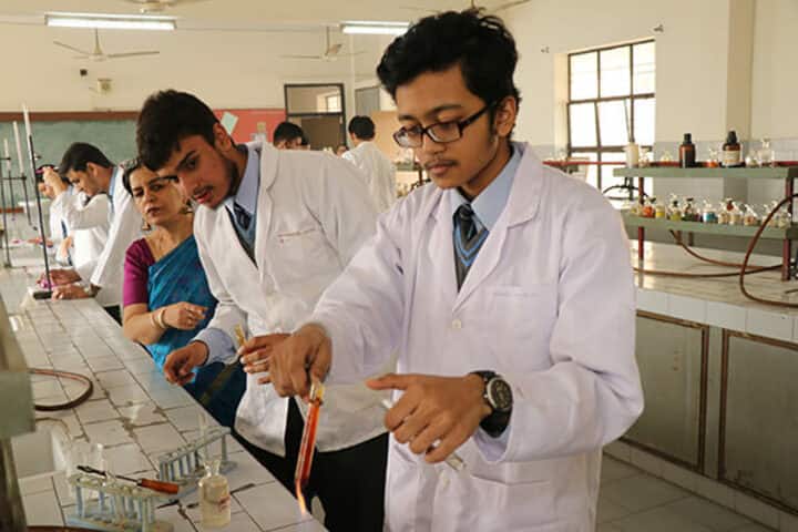 Cambridge School-Chemistry Lab