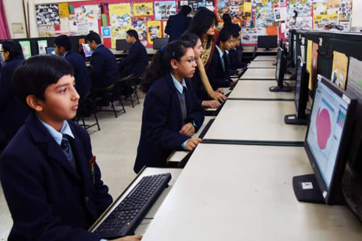 Cambridge School-Computer Lab
