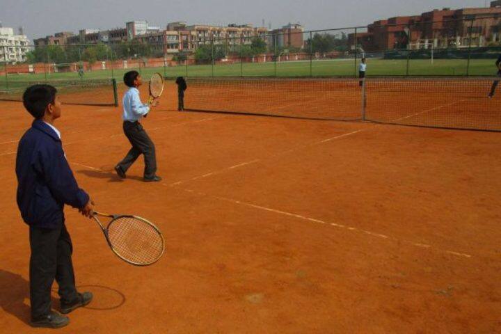 Cambridge School-Tennis