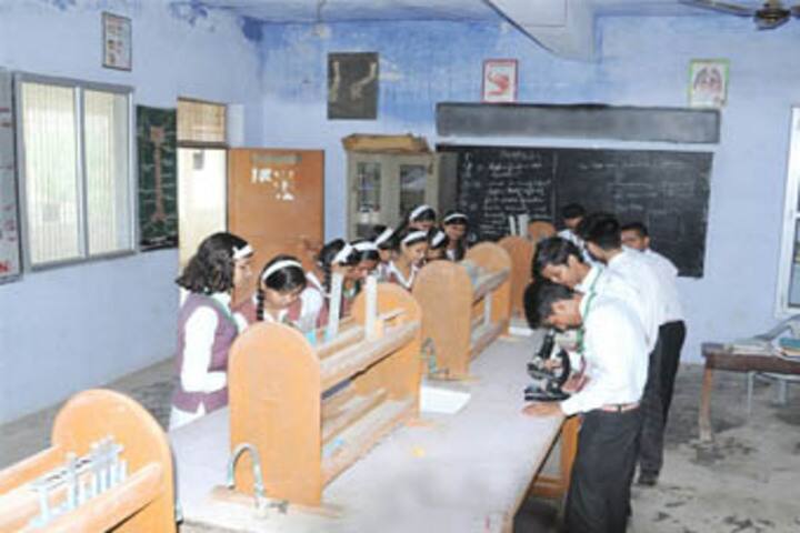 Central Agra Public School-Chemistry Lab
