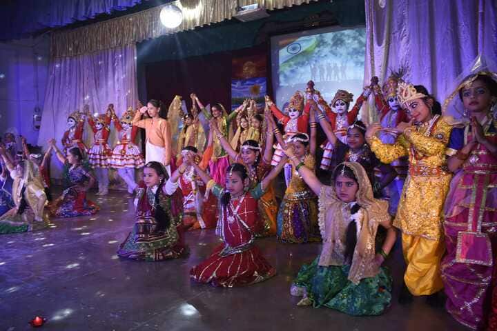 Central Hindu Girls Senior Secondary School-Dance