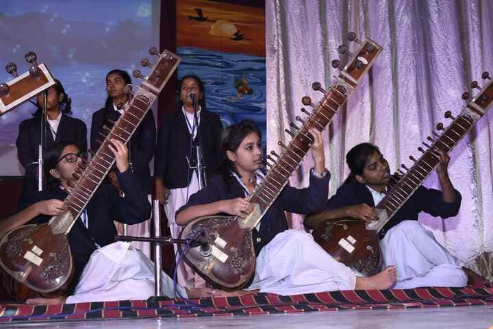 Central Hindu Girls Senior Secondary School-Music Class