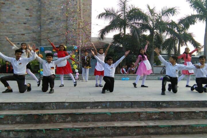 Ch Chhabil Dass Public School-Dance