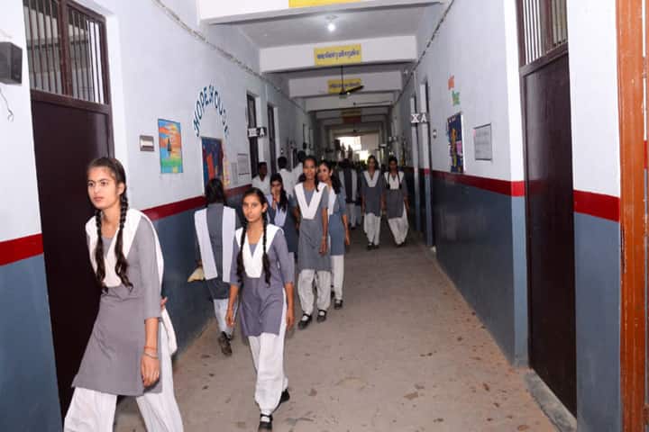 Childrens Academy-Coridor Activity