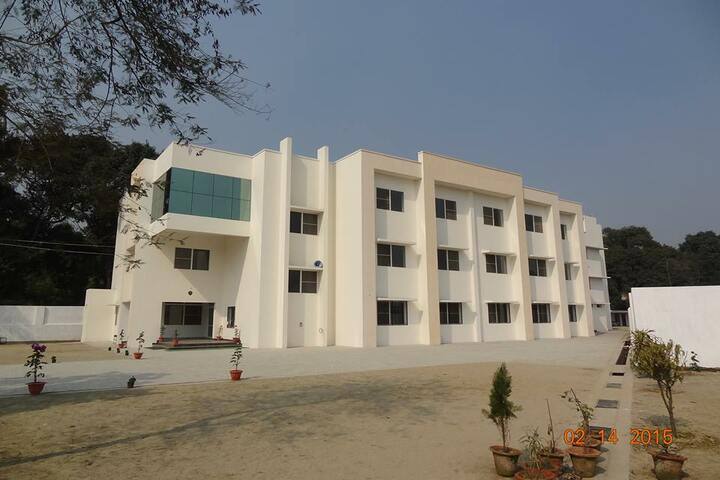 Competent Public School-Campus