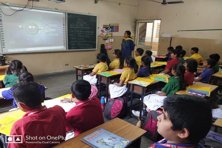D A V Public School-Classroom