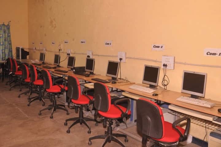 D A V Public School-Computer lab