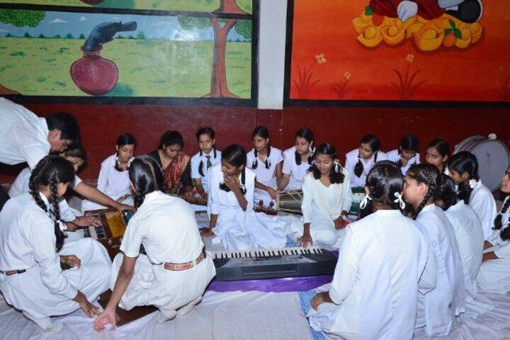 D M T Public School-Music Room