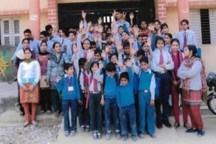 D S 4 Junior High School-Group Photo