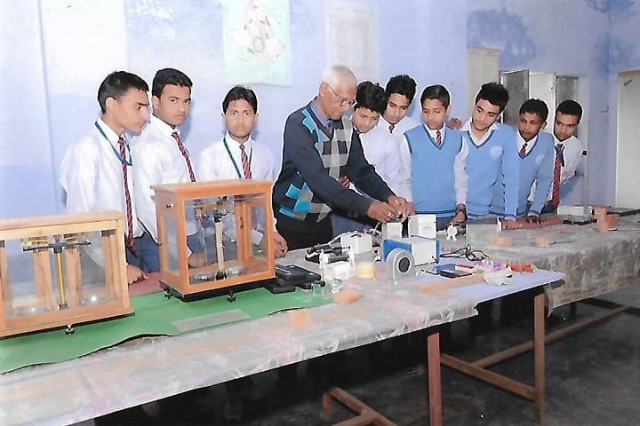 D S 4 Junior High School-Physics Lab