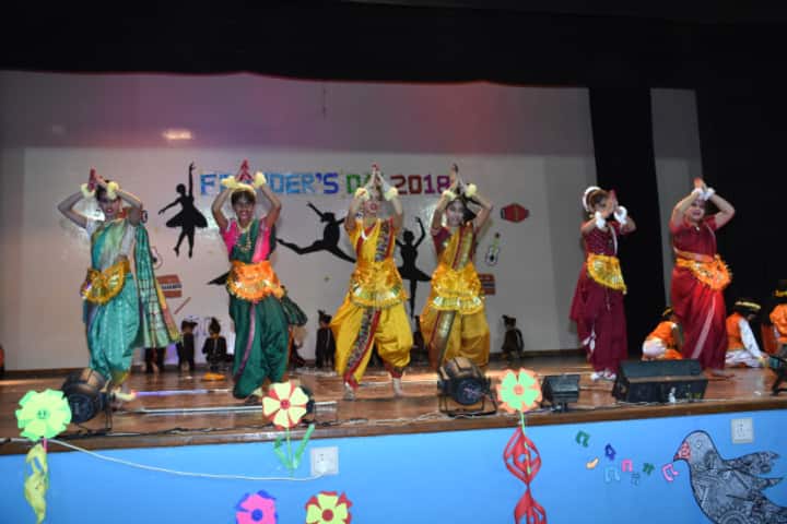 DAV Fertilizer Public School-Dance