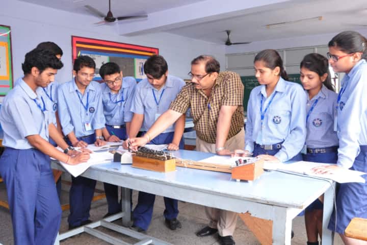 Dehradun Public School-Physics Lab