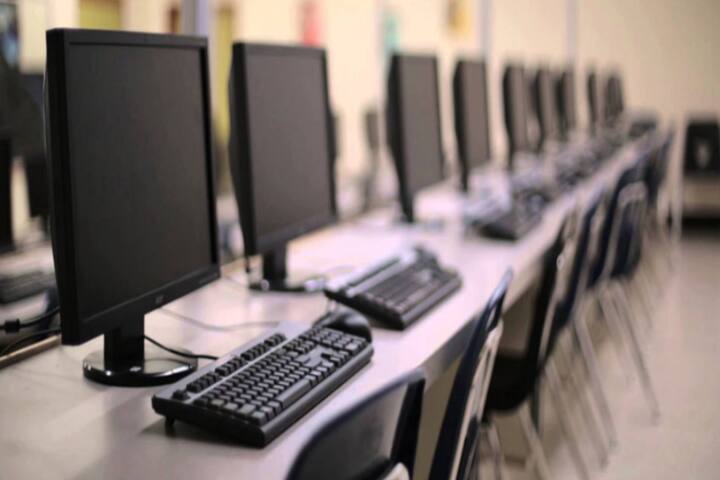 Delhi Public International School-Labs