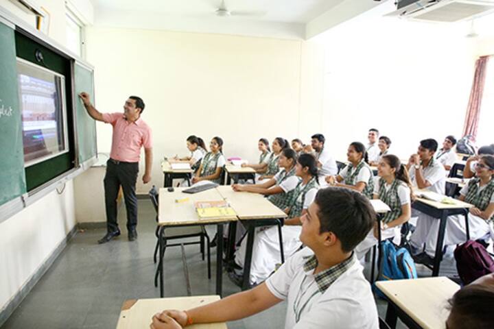 Delhi Public School-Smart Classroom