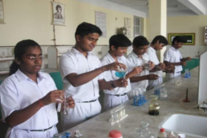 Delhi Public School-Chemistry Lab