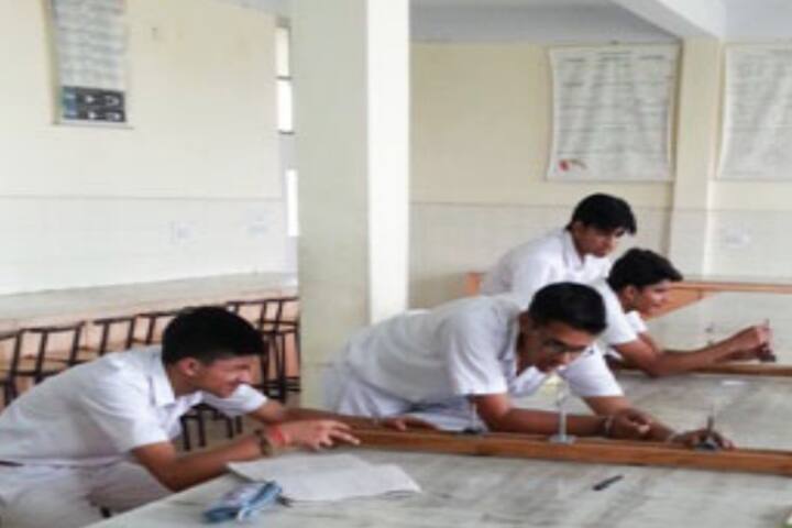Delhi Public School-Physics Lab