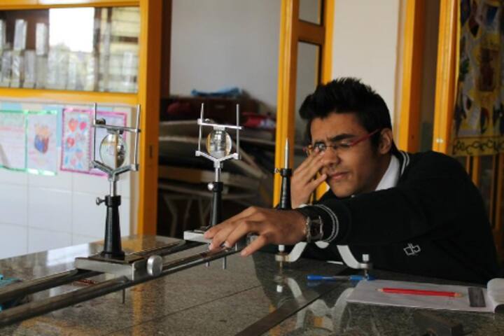 Delhi Public School-Physics Lab