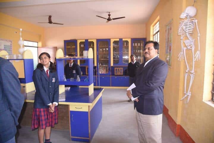 Shanti Asiatic School-Biology Lab