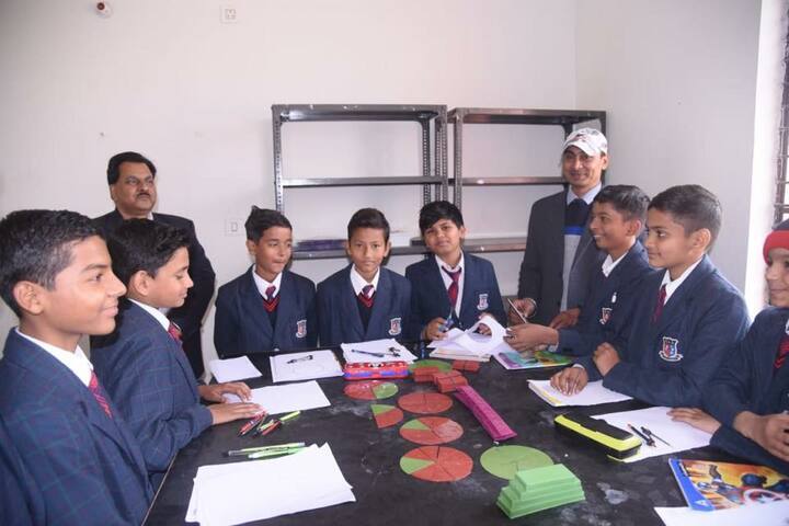 Shanti Asiatic School-Maths Lab