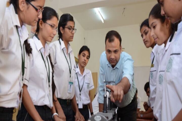 Delhi Public School-Physics Lab