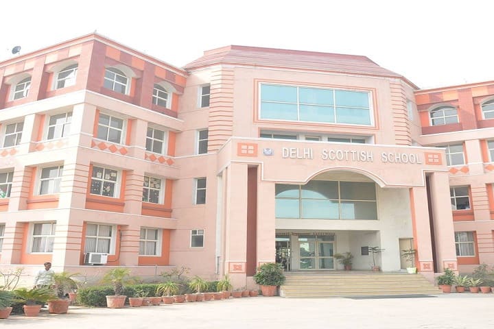 Delhi Scottish School-Campus-View front