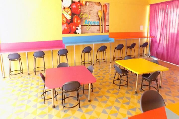 Delhi World Public School-Cafeteria