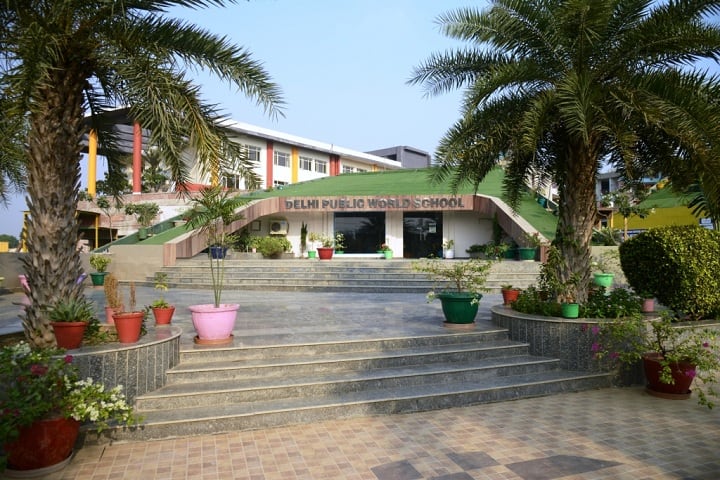 Delhi World Public School-Campus View